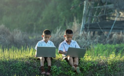 Technology use in kindergarten should be a part of the curriculum to prepare students to be socially-responsible citizens.